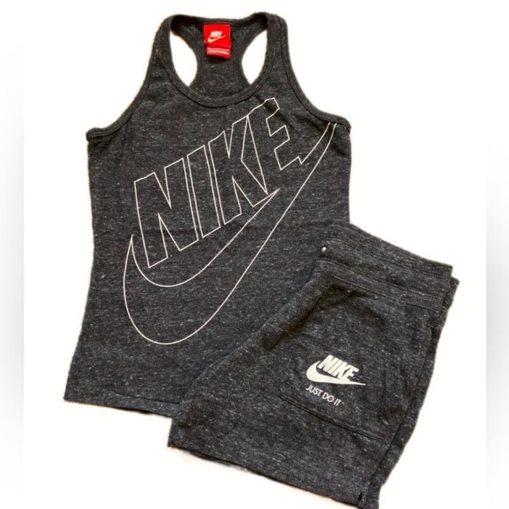 NIKE Comfy Set - Picture 1 of 1